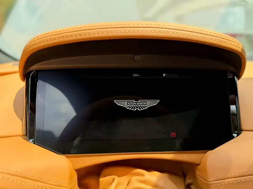 Aston Martin DB12 2025 из CN, фото 6