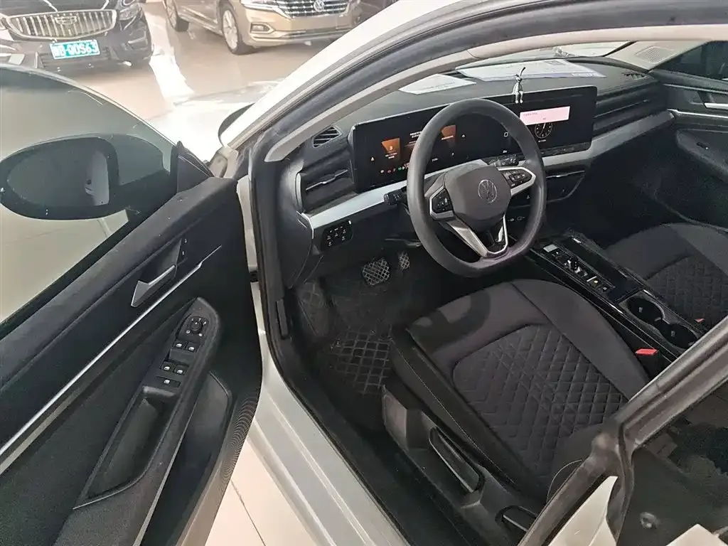 Volkswagen Lamando 2023 из CN, фото 9