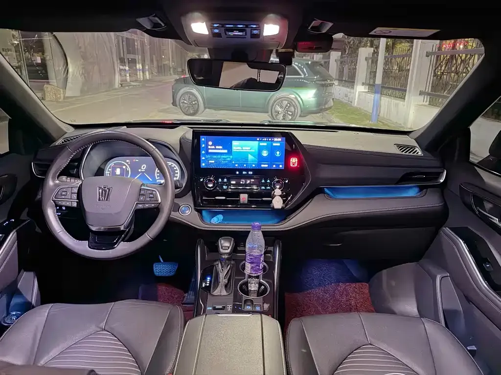 Toyota Crown Kluger 2023 из CN, фото 7