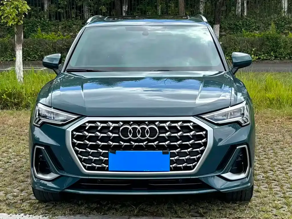Audi Q3 2024 из CN, фото 2