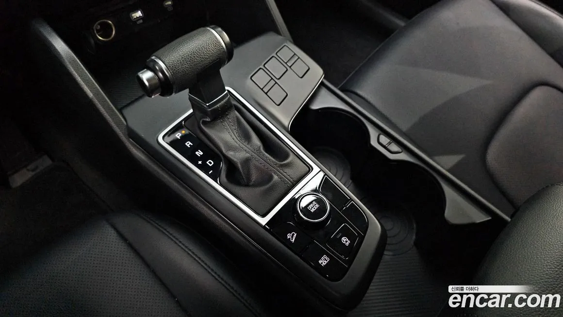 Kia Sportage — фото 9