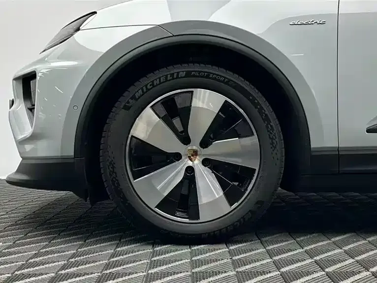 Porsche Macan EV — фото 7