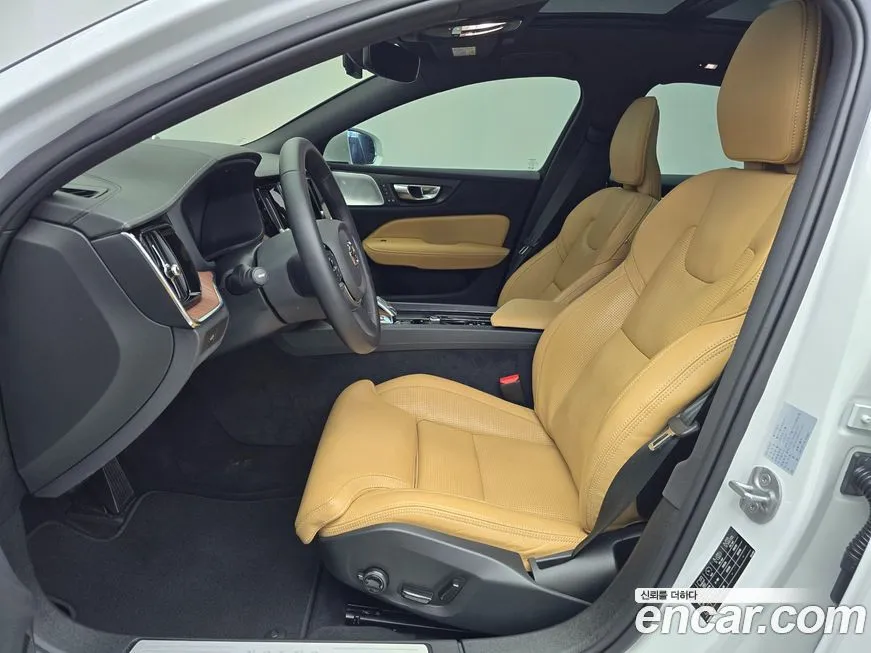 Volvo S60 2023 из KR, фото 10