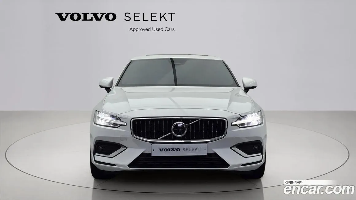 Volvo S60 2023 из KR, фото 2
