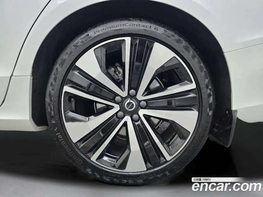 Volvo S60 2023 из KR, фото 5