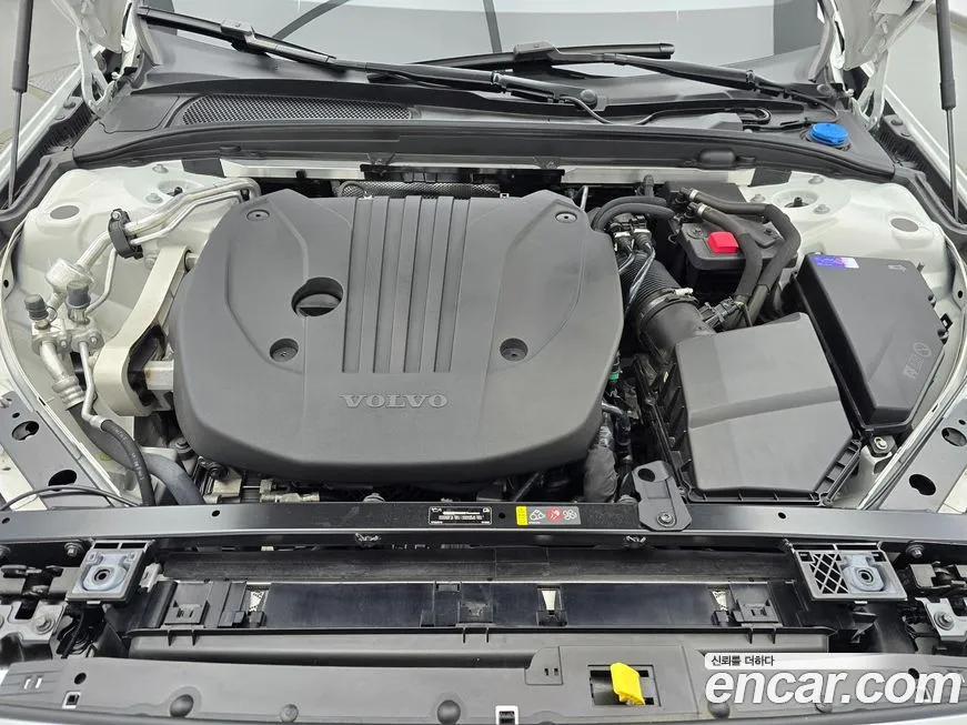 Volvo S60 2023 из KR, фото 6
