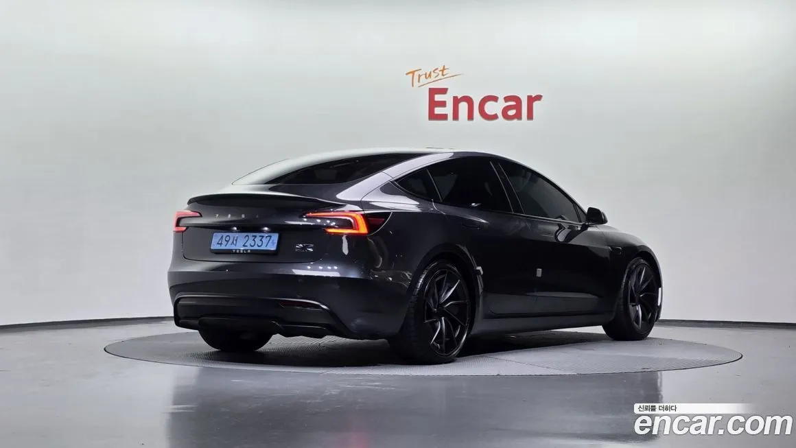 Tesla Model 3 2025 из KR, фото 2
