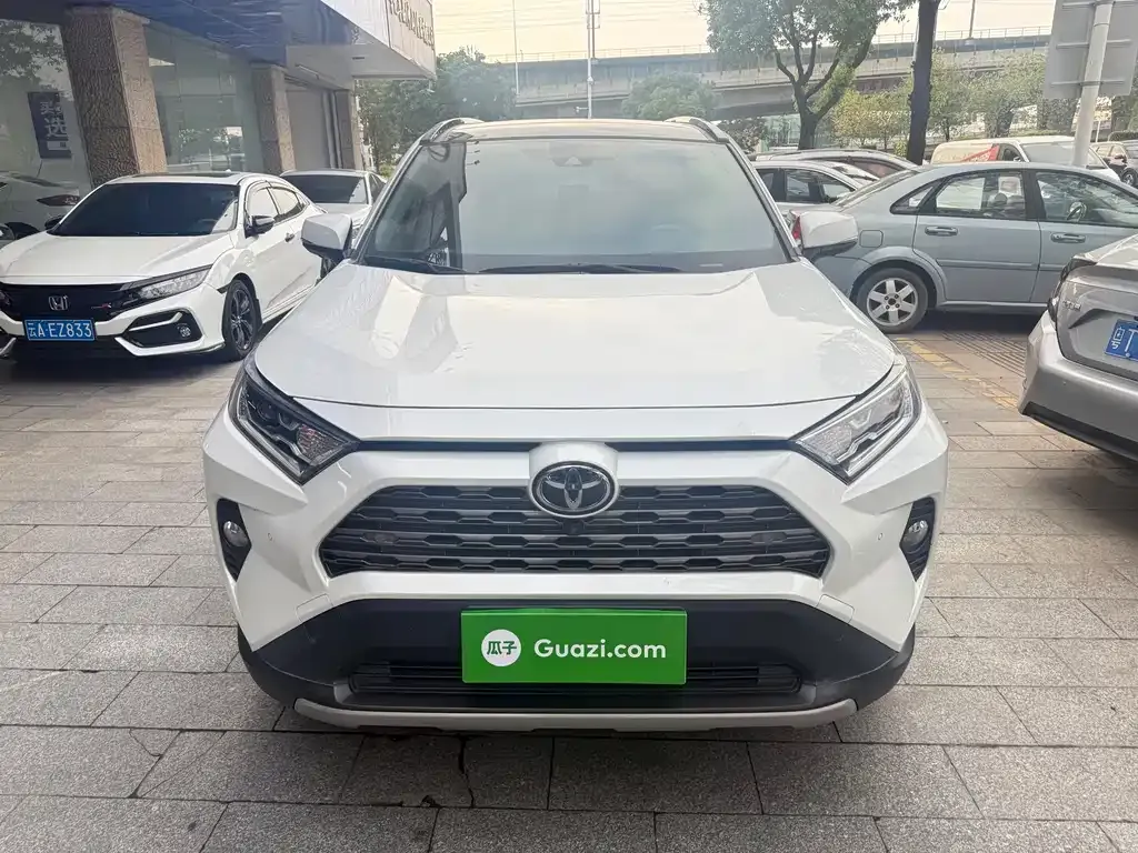 Toyota RAV4 2021 из CN, фото 2