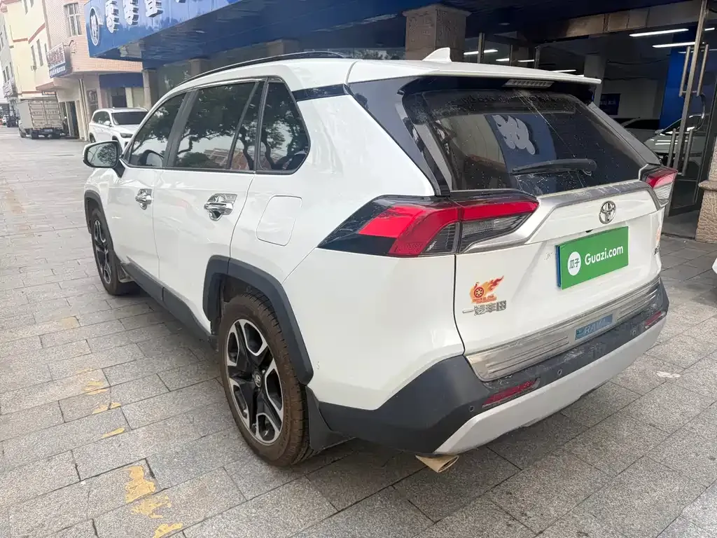 Toyota RAV4 2021 из CN, фото 4