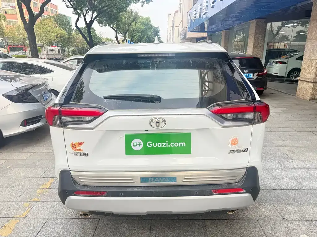 Toyota RAV4 2021 из CN, фото 5