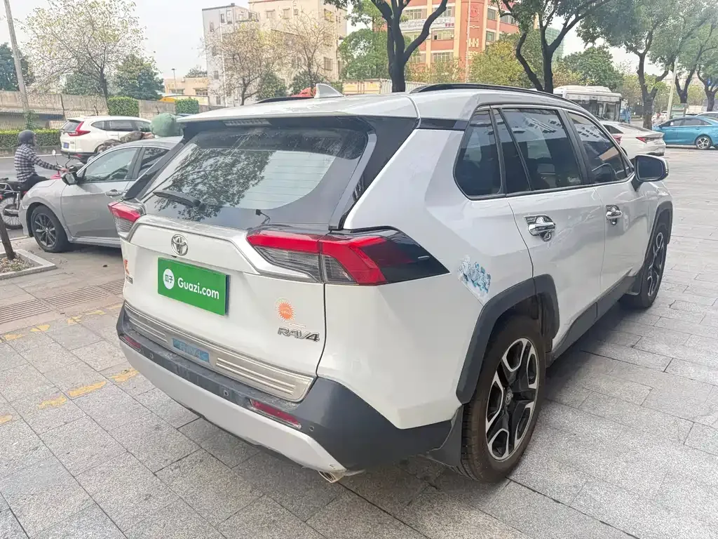 Toyota RAV4 2021 из CN, фото 6