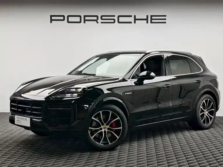 Porsche Cayenne Hybrid 2025 из CN, фото 1