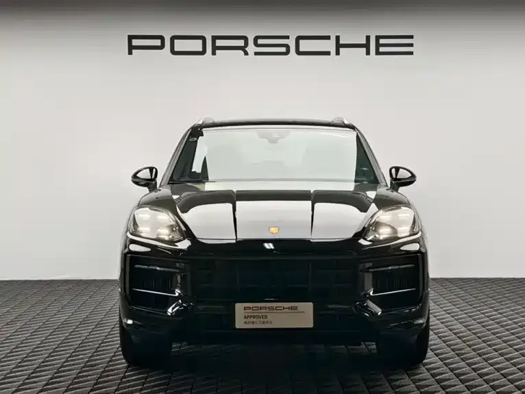 Porsche Cayenne Hybrid 2025 из CN, фото 2
