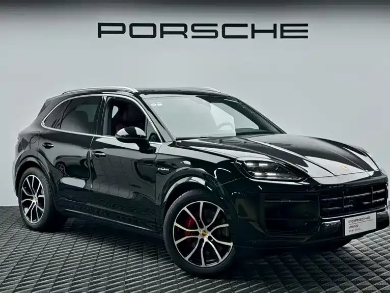 Porsche Cayenne Hybrid 2025 из CN, фото 3