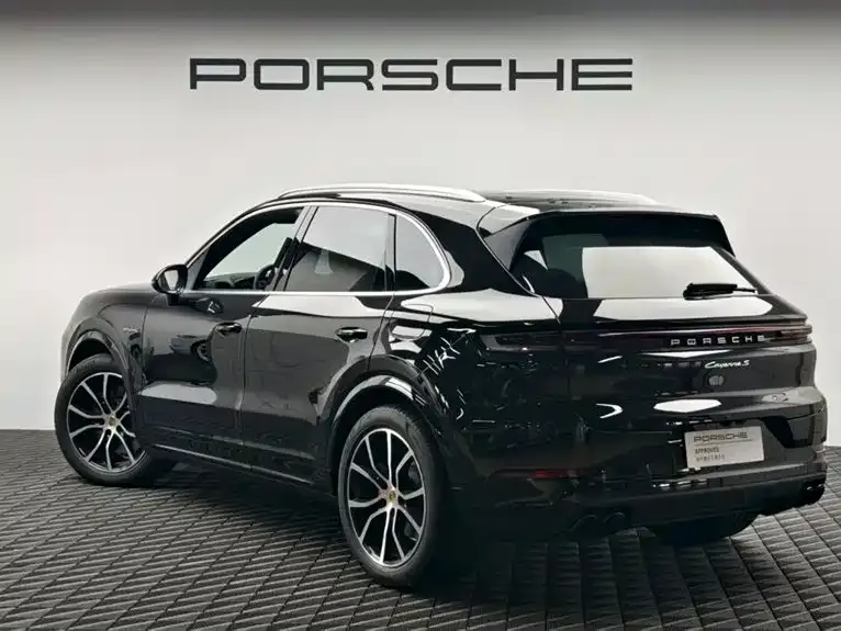 Porsche Cayenne Hybrid 2025 из CN, фото 6