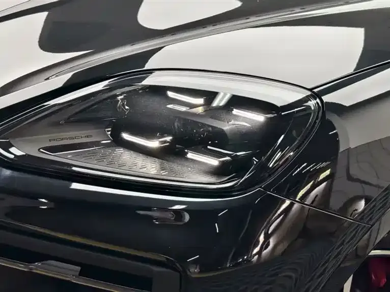 Porsche Cayenne Hybrid 2025 из CN, фото 7