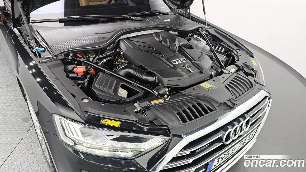 Audi A8 — фото 6