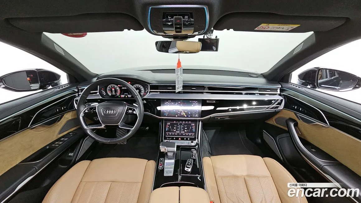 Audi A8 — фото 7