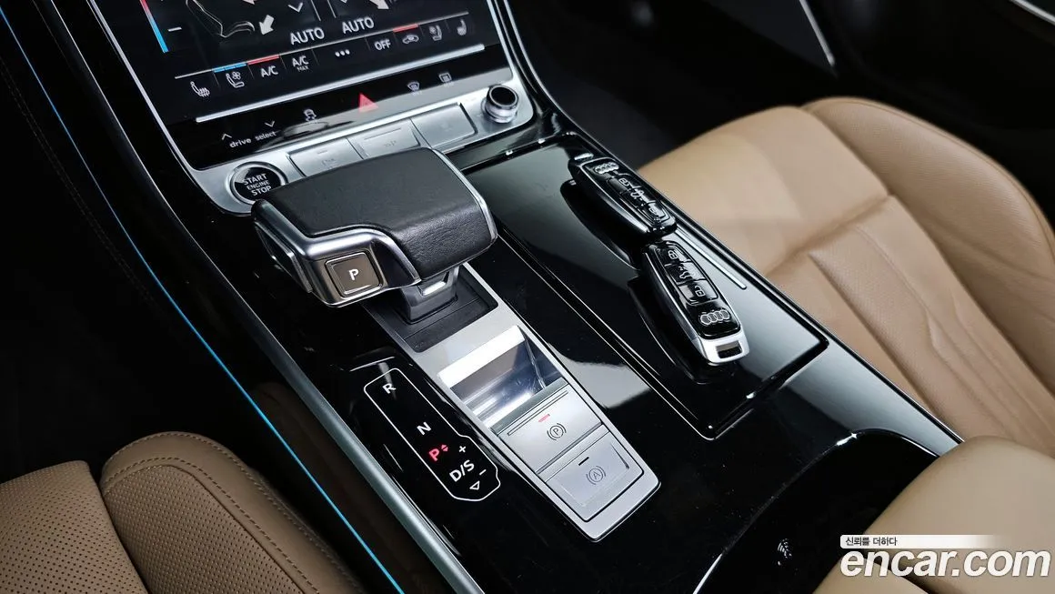 Audi A8 — фото 9