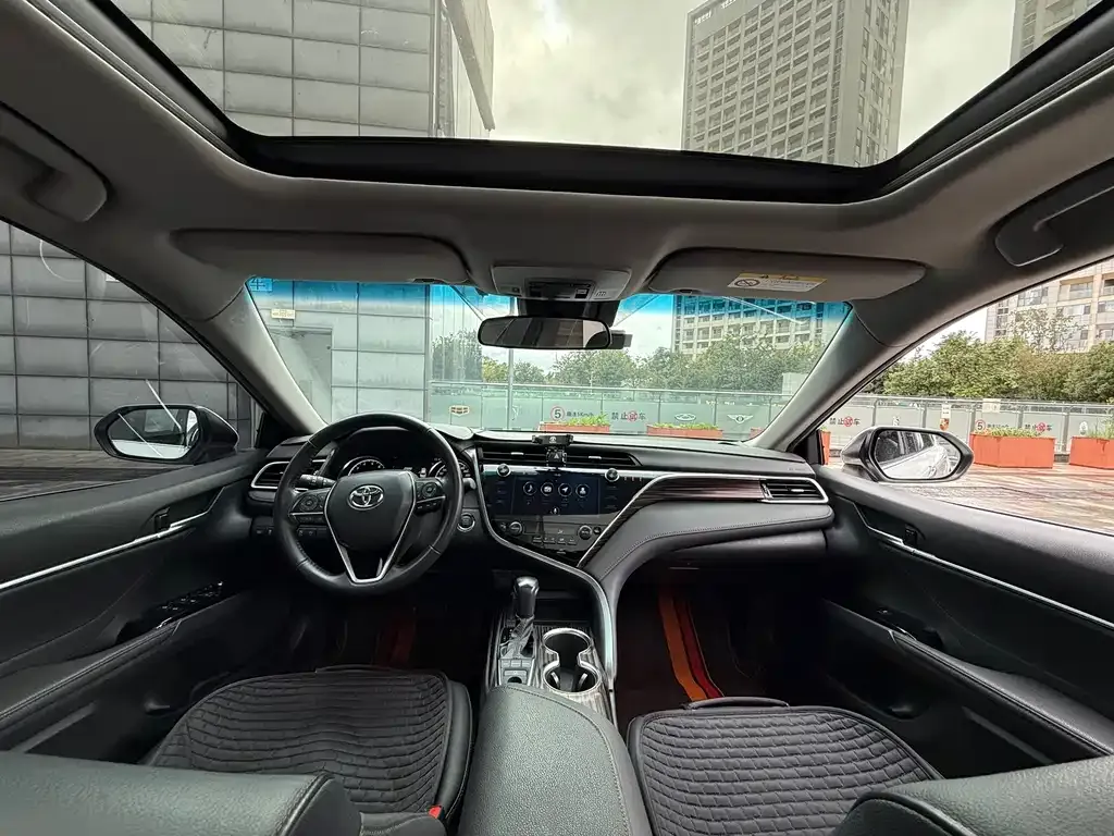 Toyota Camry 2021 из CN, фото 5