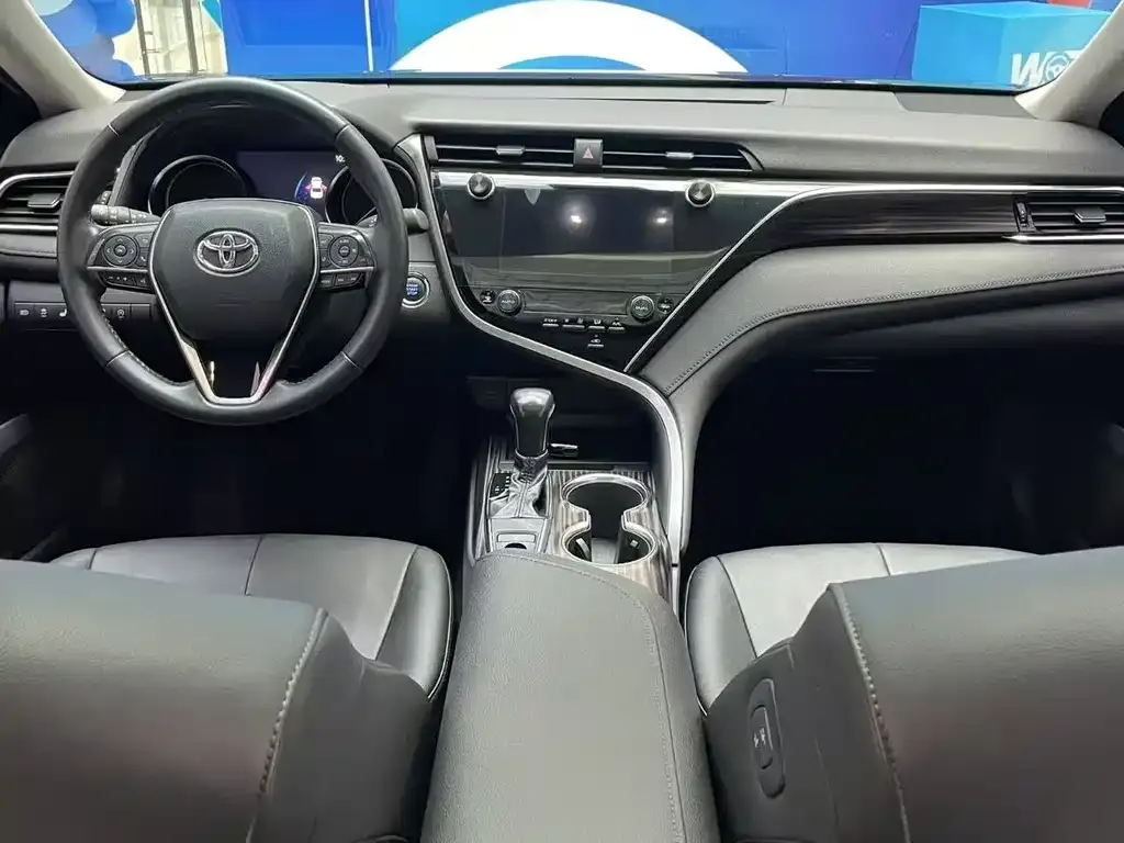 Toyota Camry 2021 из CN, фото 5