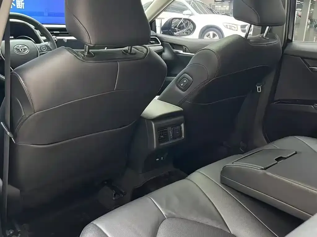 Toyota Camry 2021 из CN, фото 6