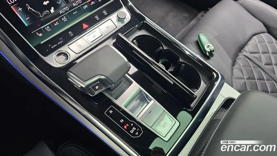 Audi Q8 2023 из KR, фото 9