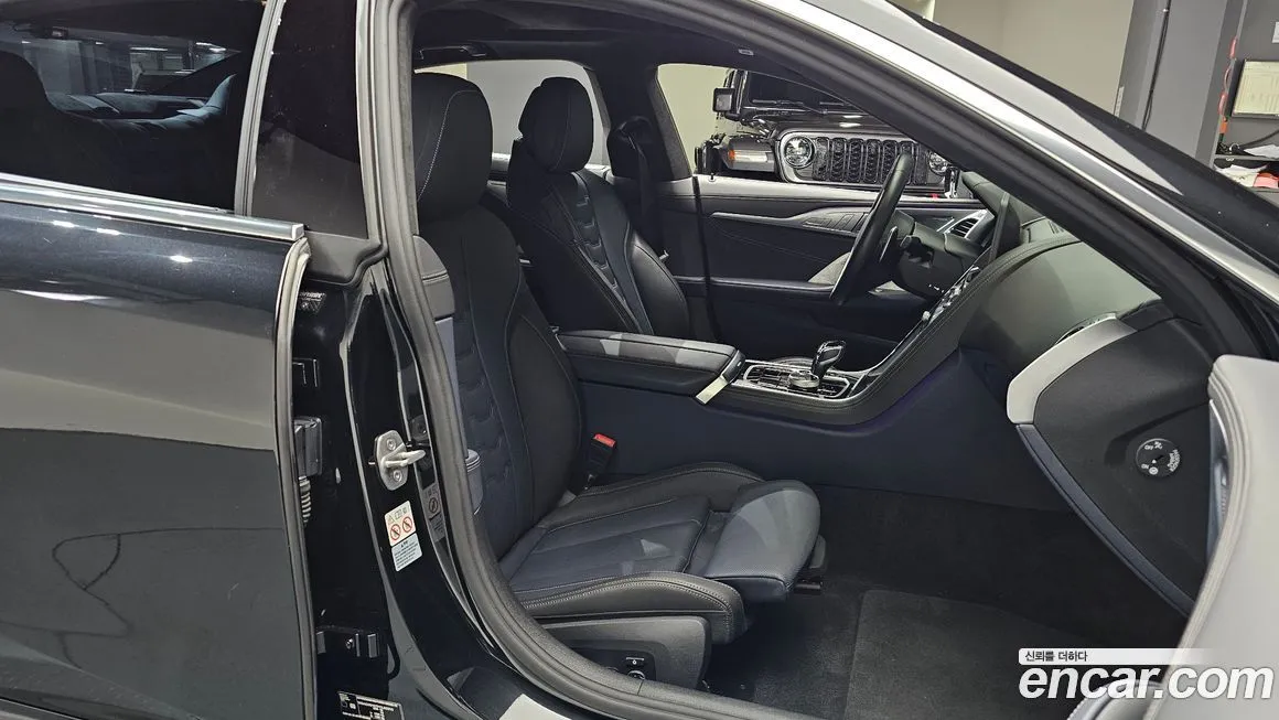 BMW 8-Series 2023 из KR, фото 10