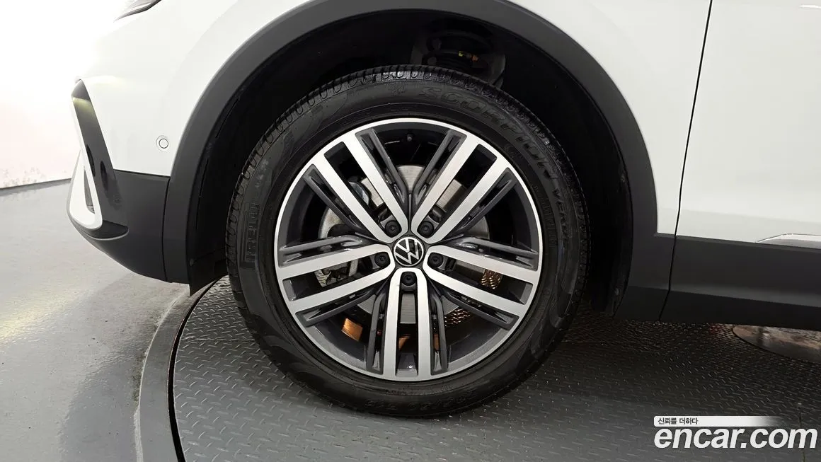 Volkswagen Tiguan 2023 из KR, фото 5