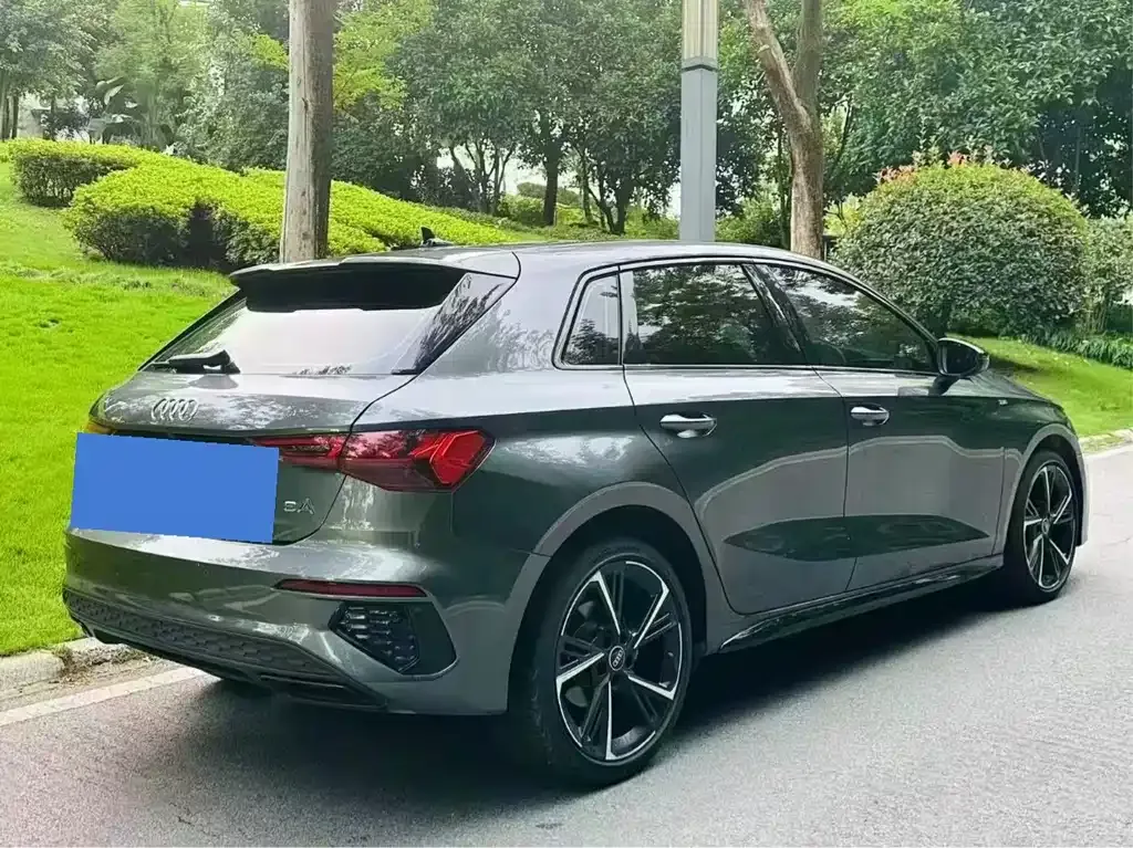 Audi A3 2023 из CN, фото 4