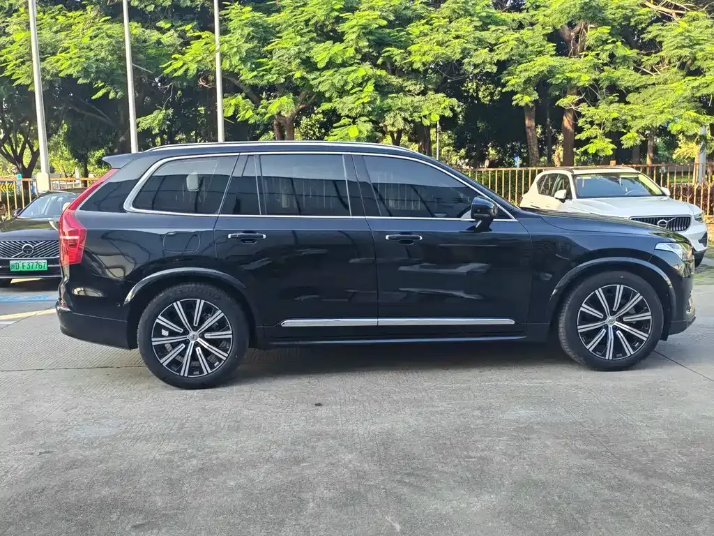 Volvo XC90 2023 из CN, фото 5