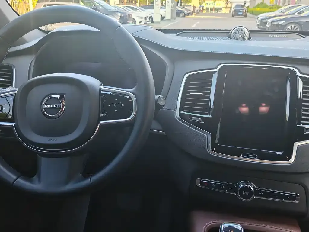 Volvo XC90 2023 из CN, фото 9