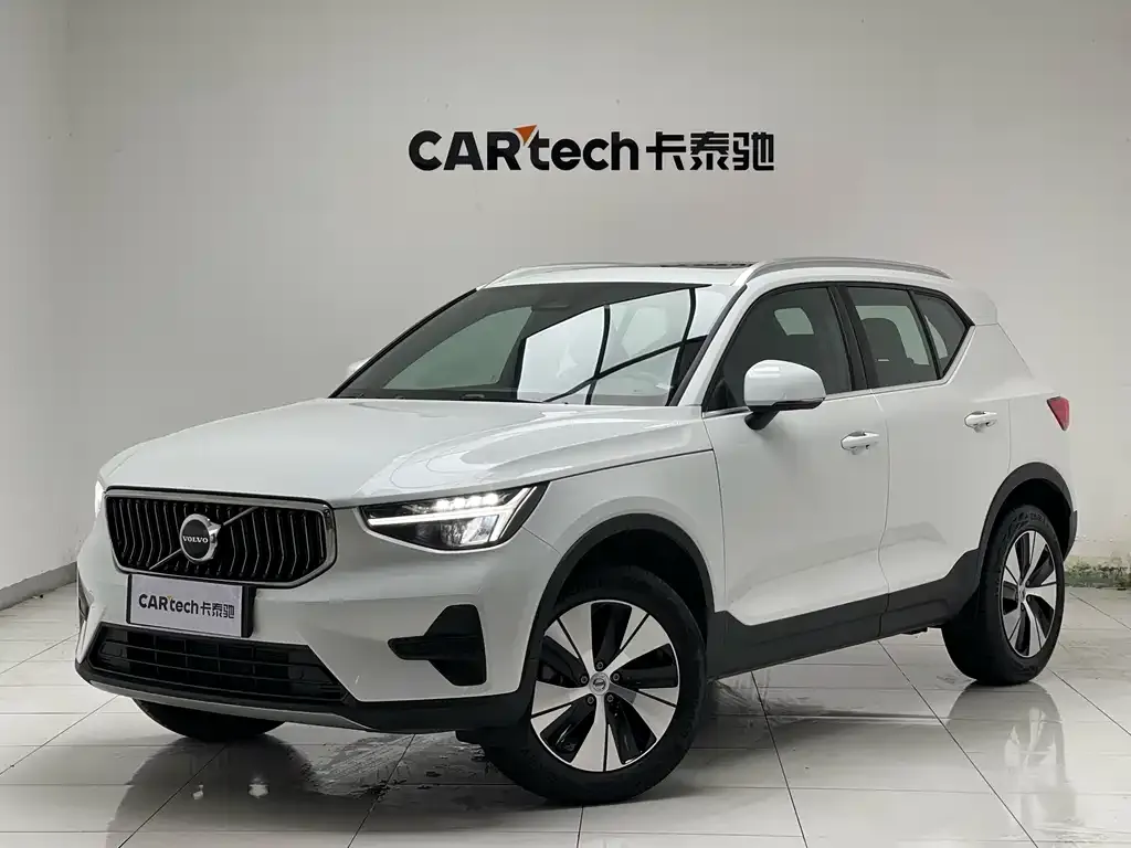 Volvo XC40 2024 из CN, фото 1