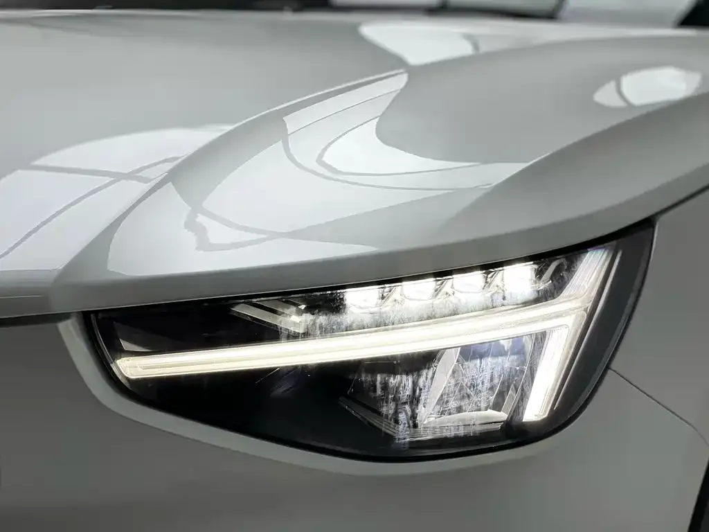 Volvo XC40 2024 из CN, фото 8