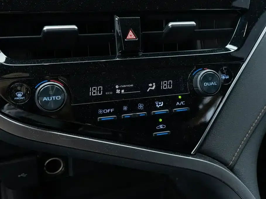 Toyota Camry 2021 из CN, фото 5