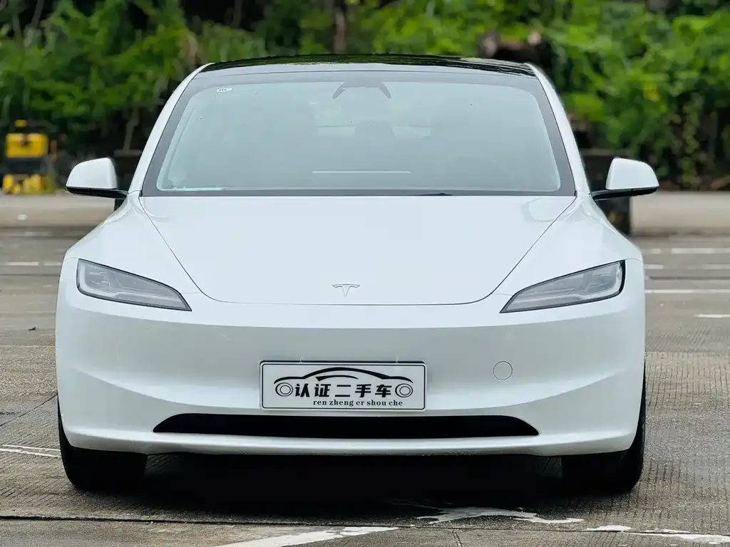 Tesla Model 3 2023 из CN, фото 2