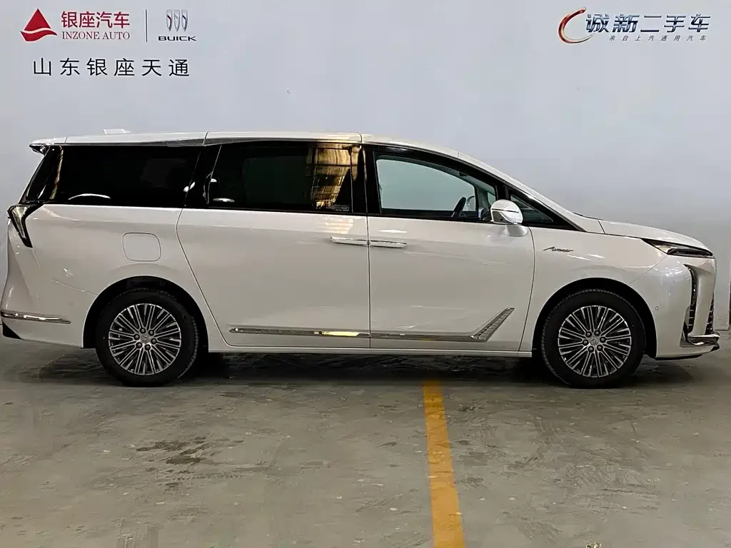 Buick GL8 Hybrid — фото 3