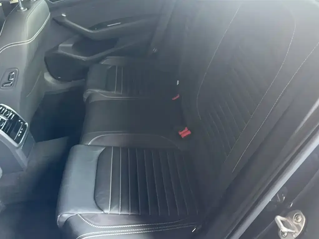Volkswagen Magotan 2022 из CN, фото 8