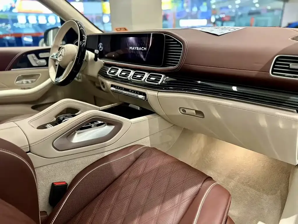 Mercedes-Benz GLS — фото 4
