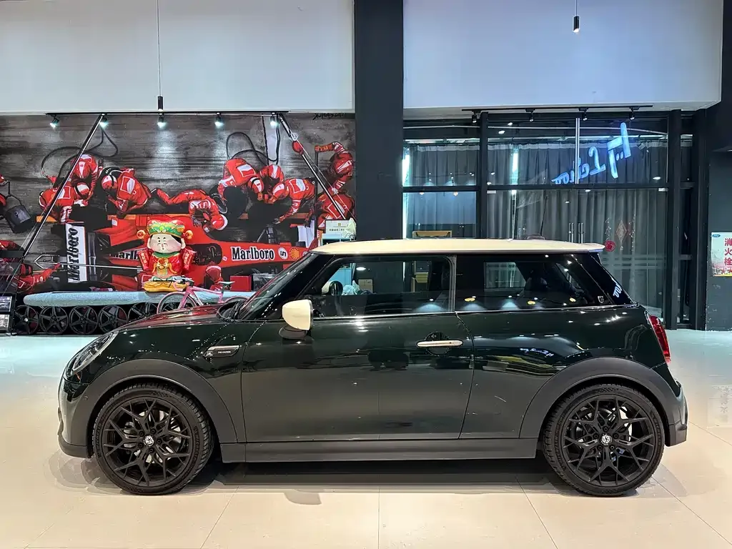 MINI Cooper (3-door) 2022 из CN, фото 4