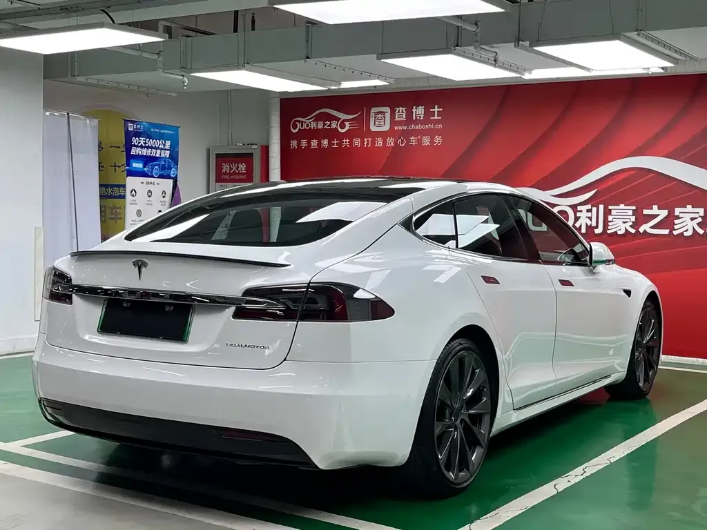 Tesla Model S 2021 из CN, фото 7