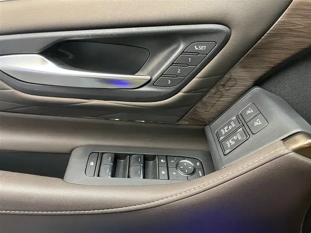 Toyota Vellfire 2024 из CN, фото 8