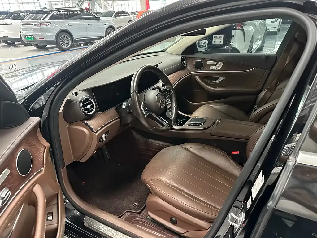 Mercedes-Benz E-Class 2023 из CN, фото 4