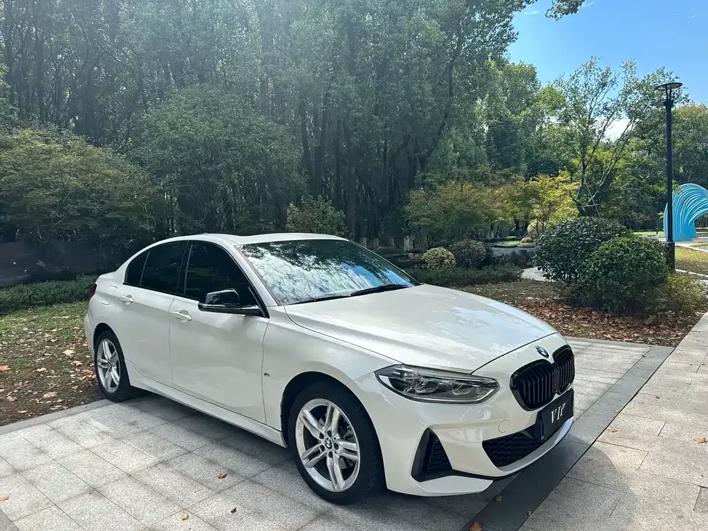 BMW 1 Series — фото 1