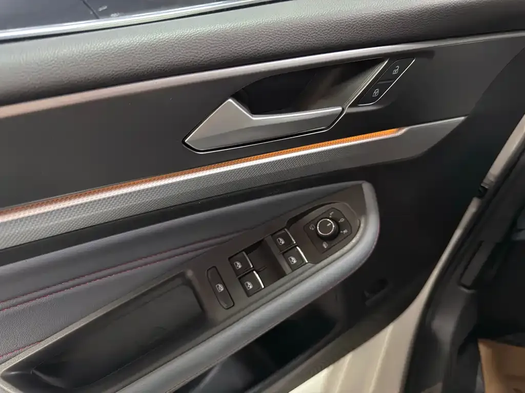 Volkswagen Lamando 2023 из CN, фото 9