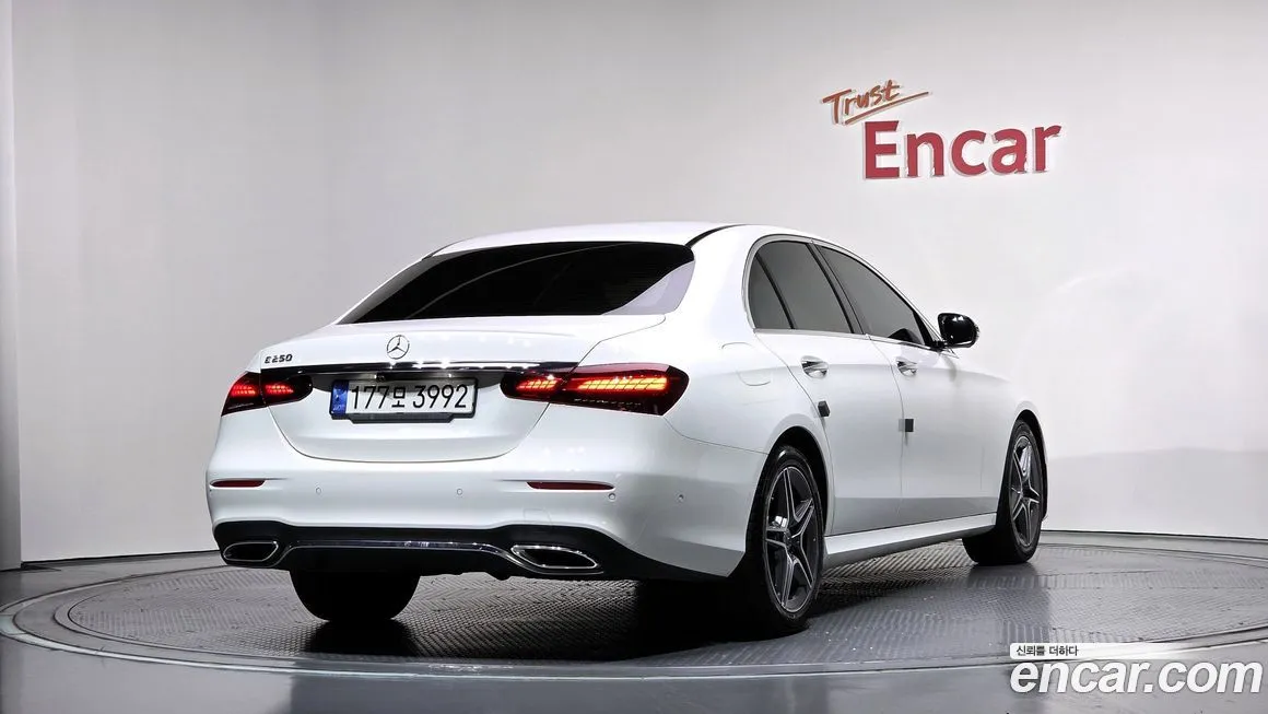 Mercedes-Benz E-Class 2023 из KR, фото 2