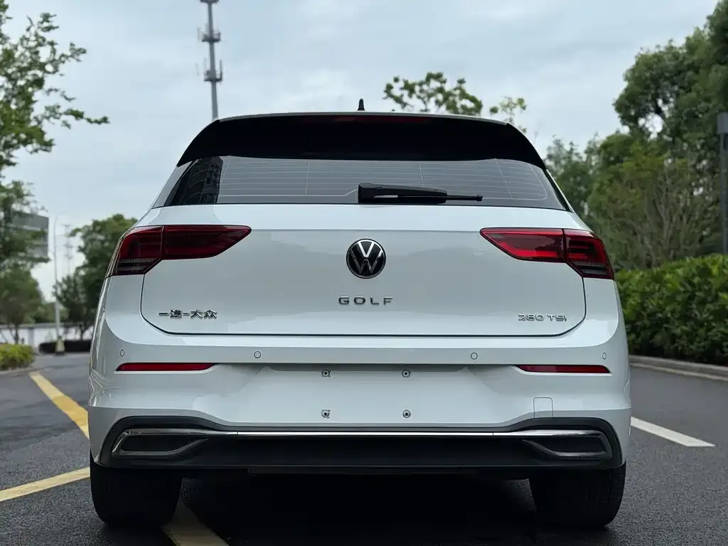 Volkswagen Golf 2022 из CN, фото 10