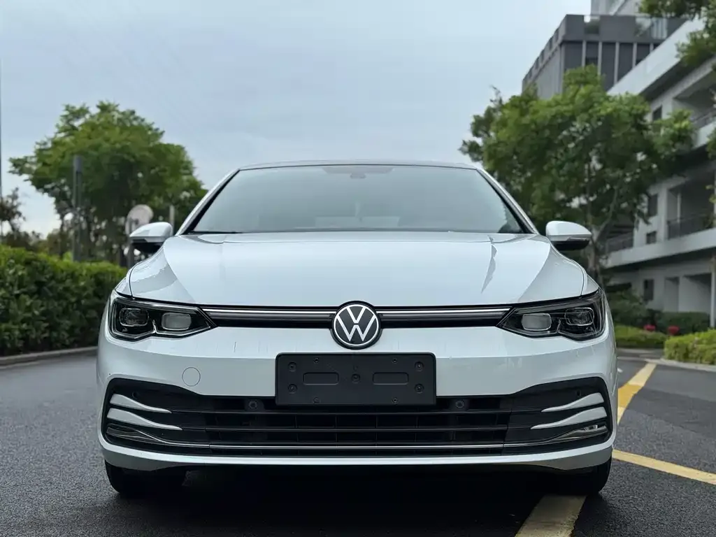 Volkswagen Golf 2022 из CN, фото 2