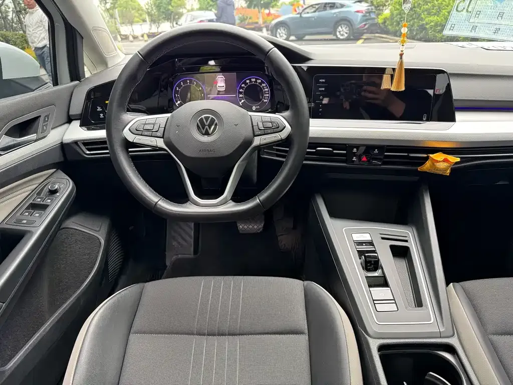 Volkswagen Golf 2022 из CN, фото 5