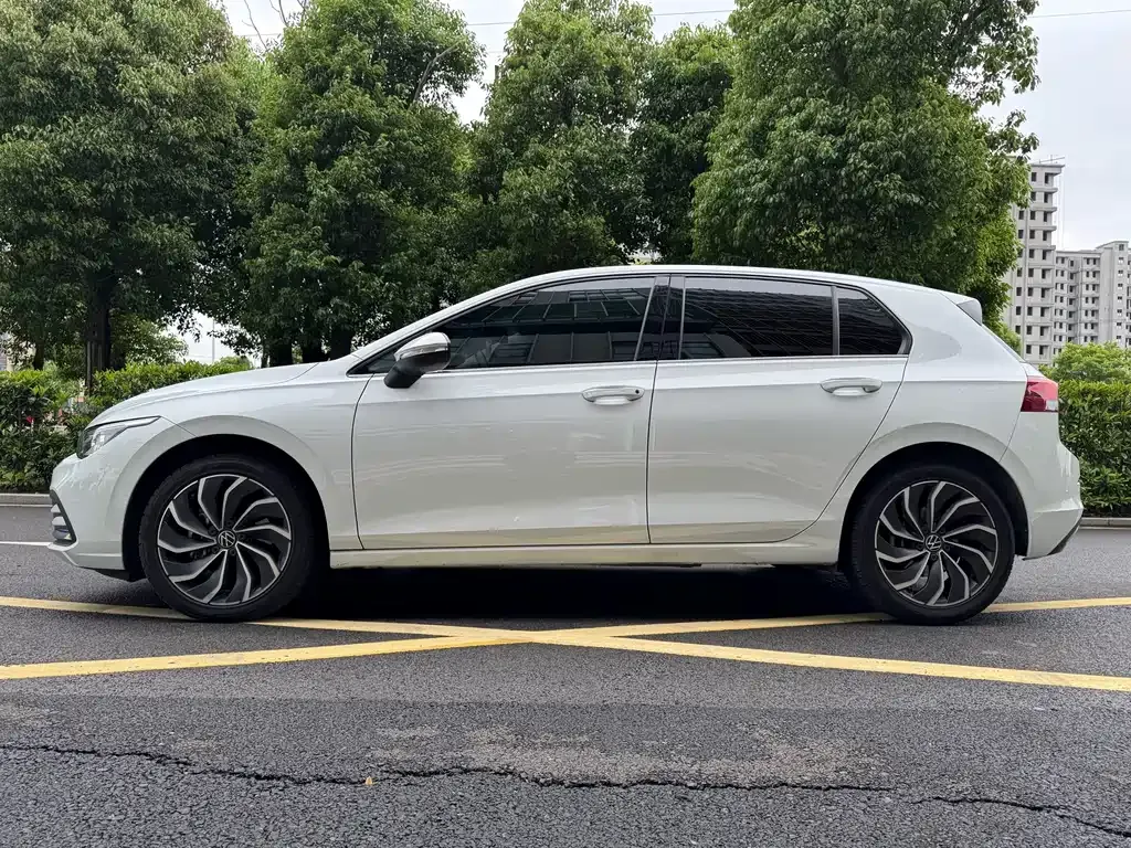 Volkswagen Golf 2022 из CN, фото 8